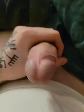 SexyGoldBoy22 online show from 12.04.25