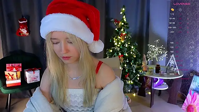 Snapshot of Arveni chatting on 12.25.24 Arveni online show from 12.25.24