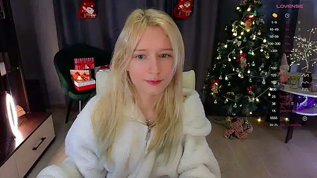 Snapshot of Arveni chatting on 12.26.24 Arveni online show from 12.26.24