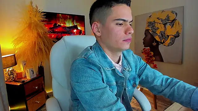 Snapshot of Matias_Murrier chatting on 12.30.24 Matias Murrier online show from 12.30.24