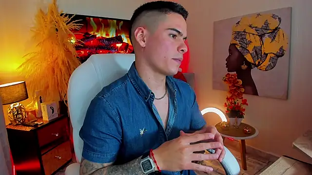 Snapshot of Matias_Murrier chatting on 01.04.25 Matias Murrier online show from 01.04.25