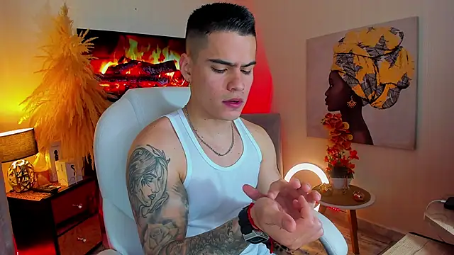 Snapshot of Matias_Murrier chatting on 01.06.25 Matias Murrier online show from 01.06.25