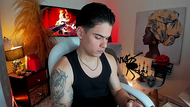 Snapshot of Matias_Murrier chatting on 11.02.25 Matias Murrier online show from 11.02.25