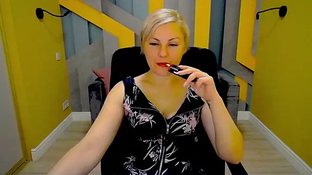 Candy Long online show from 12.03.24