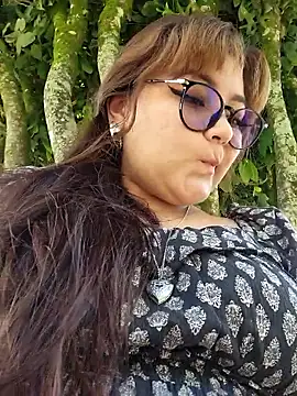 Sakura 0505 online show from 10.26.25