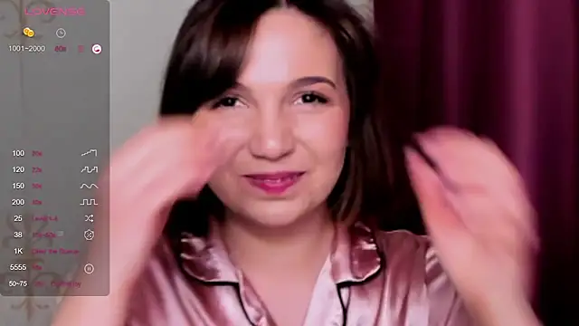 Snapshot of KindHazelHere_ chatting on 02.09.25 KindHazelHere online show from 02.09.25