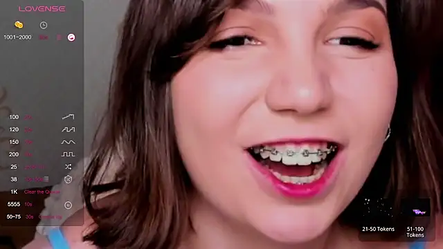 Snapshot of KindHazelHere_ chatting on 02.10.25 KindHazelHere online show from 02.10.25