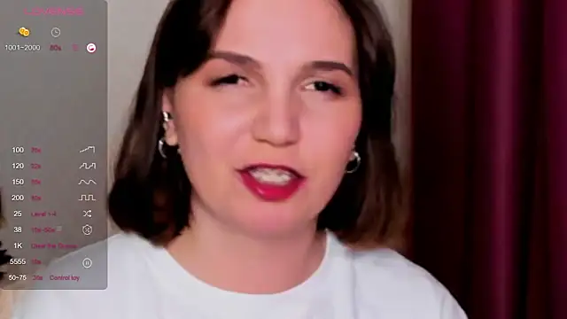 Snapshot of KindHazelHere_ chatting on 02.11.25 KindHazelHere online show from 02.11.25