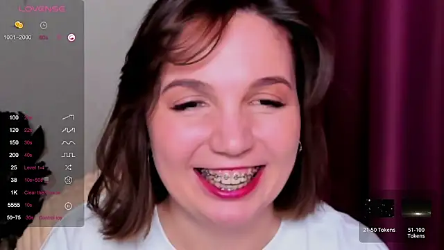 Snapshot of KindHazelHere_ chatting on 02.14.25 KindHazelHere online show from 02.14.25