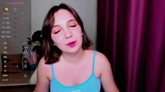 Snapshot of KindHazelHere_ chatting on 03.04.25 KindHazelHere online show from 03.04.25