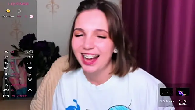 Snapshot of KindHazelHere_ chatting on 03.05.25 KindHazelHere online show from 03.05.25