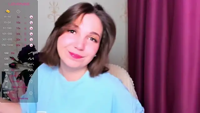 Snapshot of KindHazelHere_ chatting on 03.10.25 KindHazelHere online show from 03.10.25