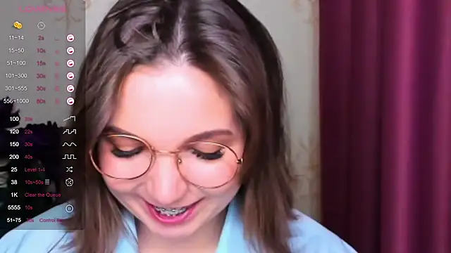 Snapshot of KindHazelHere_ chatting on 03.11.25 KindHazelHere online show from 03.11.25