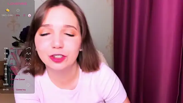 Snapshot of KindHazelHere_ chatting on 03.11.25 KindHazelHere online show from 03.11.25