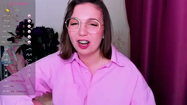 Snapshot of KindHazelHere_ chatting on 03.13.25 KindHazelHere online show from 03.13.25