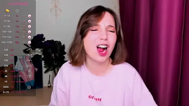 Snapshot of KindHazelHere_ chatting on 03.14.25 KindHazelHere online show from 03.14.25