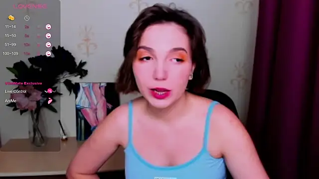 Snapshot of KindHazelHere_ chatting on 10.07.25 KindHazelHere online show from 10.07.25