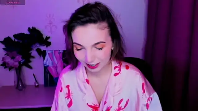 Snapshot of KindHazelHere_ chatting on 10.15.25 KindHazelHere online show from 10.15.25