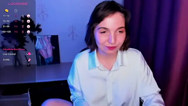 Snapshot of KindHazelHere_ chatting on 11.01.25 KindHazelHere online show from 11.01.25