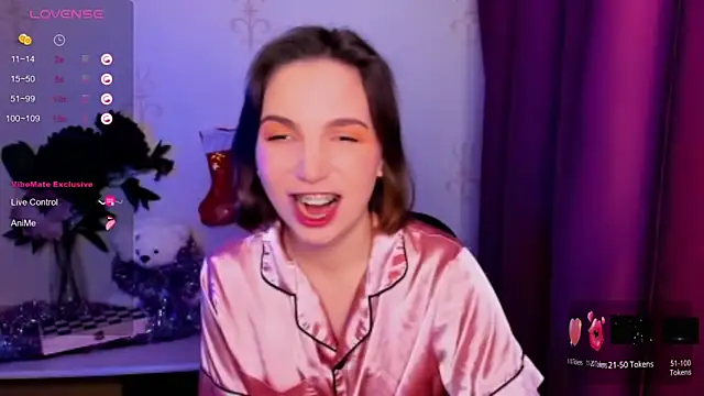 KindHazelHere  online show from 12.21.25