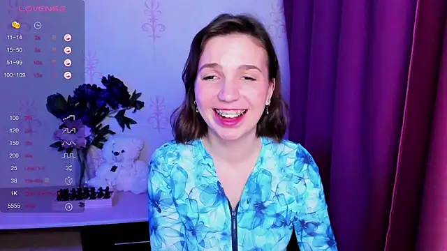 KindHazelHere  online show from 02.05.26