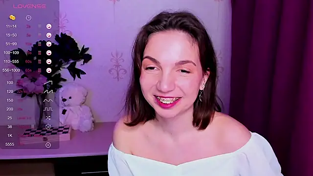 KindHazelHere  online show from 04.09.26