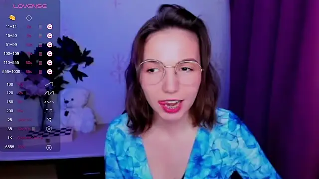 KindHazelHere  online show from 04.18.26