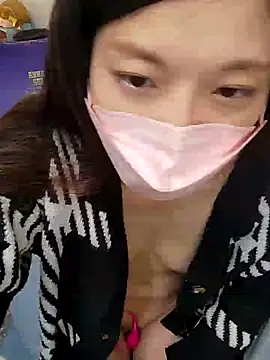 Lu Nana online show from 01.04.25