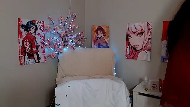 Snapshot of Moertomlly chatting on 10.14.25 Moertomlly online show from 10.14.25