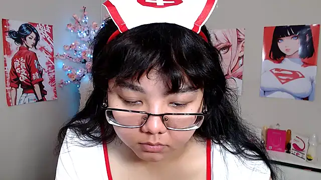 Snapshot of Moertomlly chatting on 10.24.25 Moertomlly online show from 10.24.25