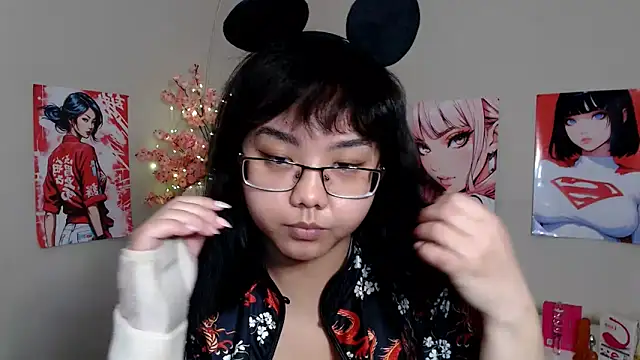 Snapshot of Moertomlly chatting on 11.07.25 Moertomlly online show from 11.07.25