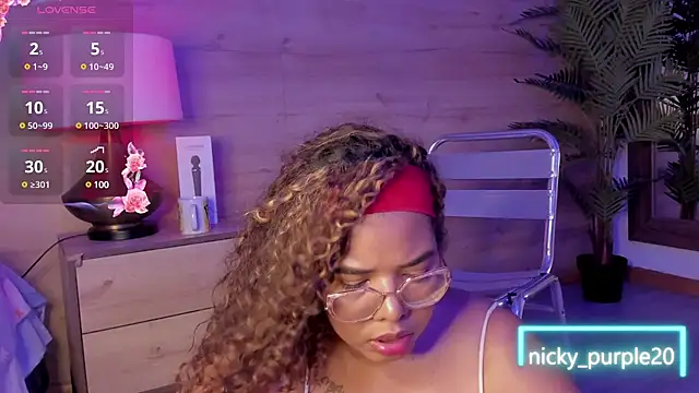  nickypurple  online show from 01.31.25