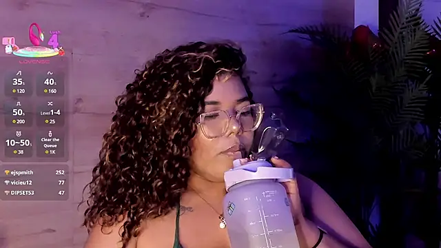  nickypurple  online show from 03.18.25