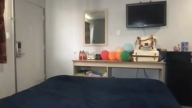 TiffaneyLove online show from 03.29.26