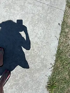 TiffaneyLove online show from 04.17.26