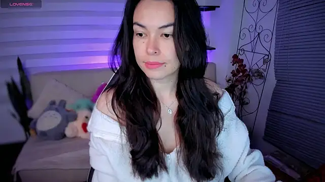 Snapshot of Lunlunera chatting on 06.22.26 Lunlunera online show from 06.22.26