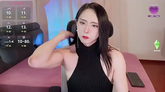 Snapshot of liliwang03 chatting on 10.24.25 liliwang03 online show from 10.24.25