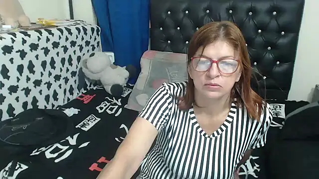 Snapshot of jellyfishhot chatting on 11.04.25 jellyfishhot online show from 11.04.25