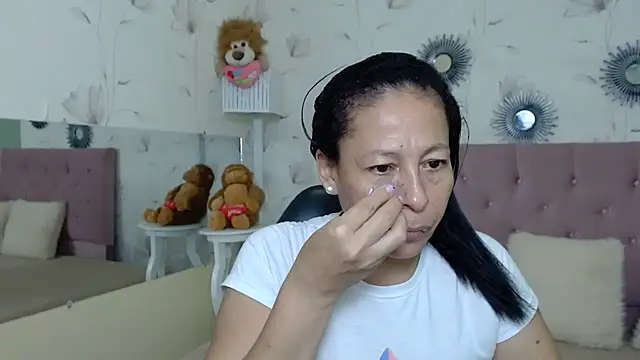 mature martina online show from 01.21.25
