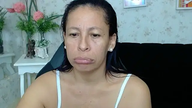 mature martina online show from 01.26.25