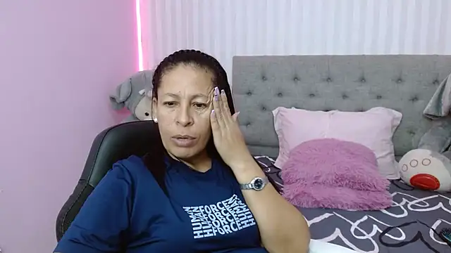 mature martina online show from 01.27.25