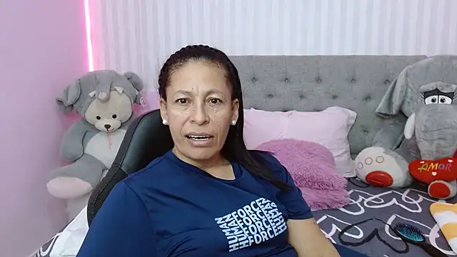 mature martina online show from 01.28.25
