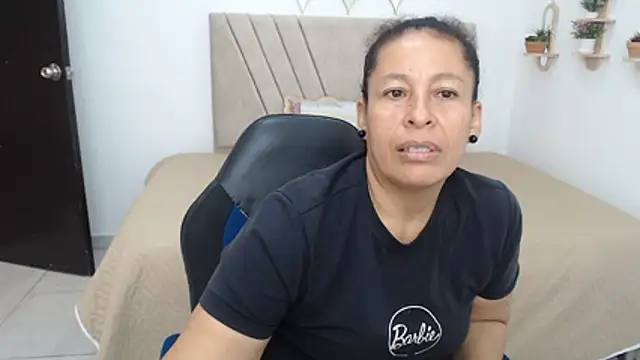 mature martina online show from 03.30.26