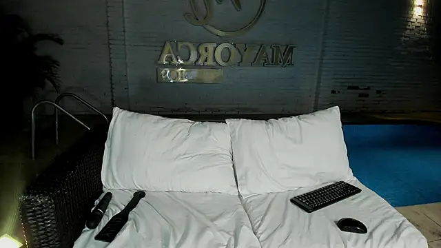 JESYSOZ23  online show from 12.23.24