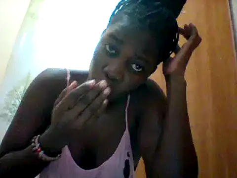 Snapshot of Alessandrajenna chatting on 03.08.25 Alessandrajenna online show from 03.08.25