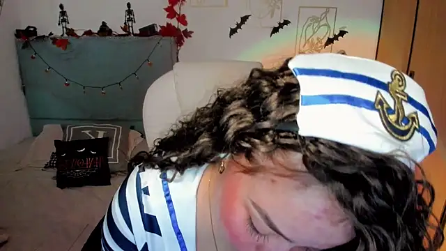 Snapshot of damn_that_booty chatting on 10.29.25 damn that booty online show from 10.29.25