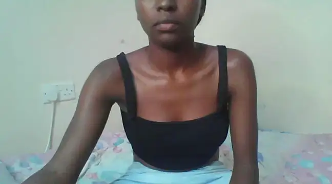 Snapshot of trishashaz chatting on 01.15.25 trishashaz online show from 01.15.25