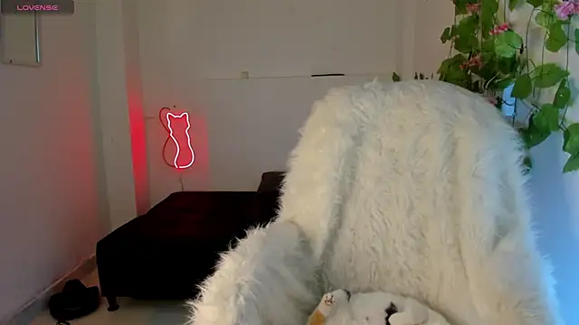 Snapshot of Nanami_19 chatting on 02.05.25 Nanami 19 online show from 02.05.25