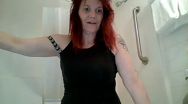 Snapshot of spundarella420 chatting on 01.14.25 spundarella420 online show from 01.14.25