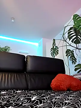 Ladykimberly XOXO online show from 10.18.25